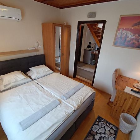 Bed and Breakfast Szilvia Panzio Gyomaendrőd Esterno foto