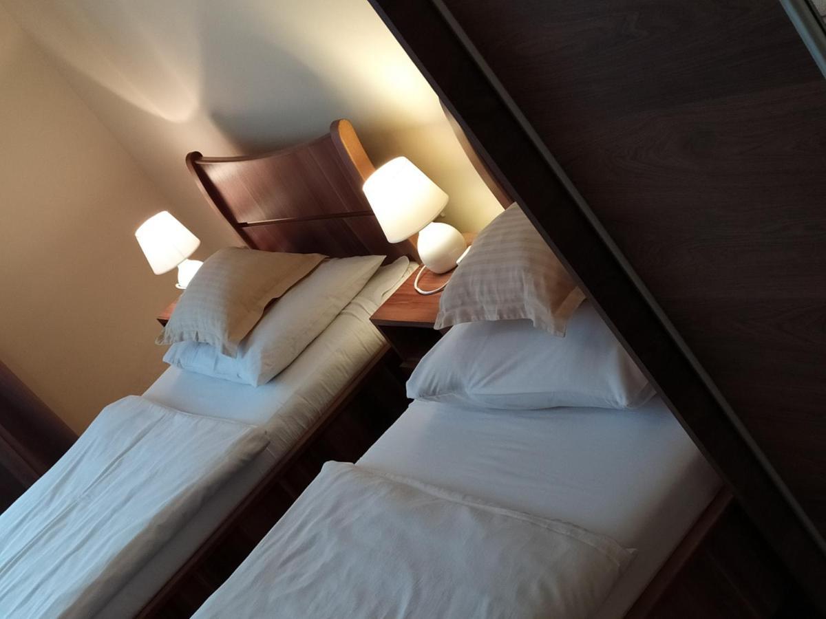 Bed and Breakfast Szilvia Panzio Gyomaendrőd Esterno foto