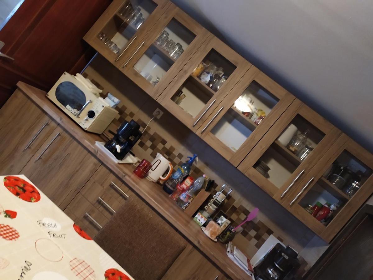 Bed and Breakfast Szilvia Panzio Gyomaendrőd Esterno foto
