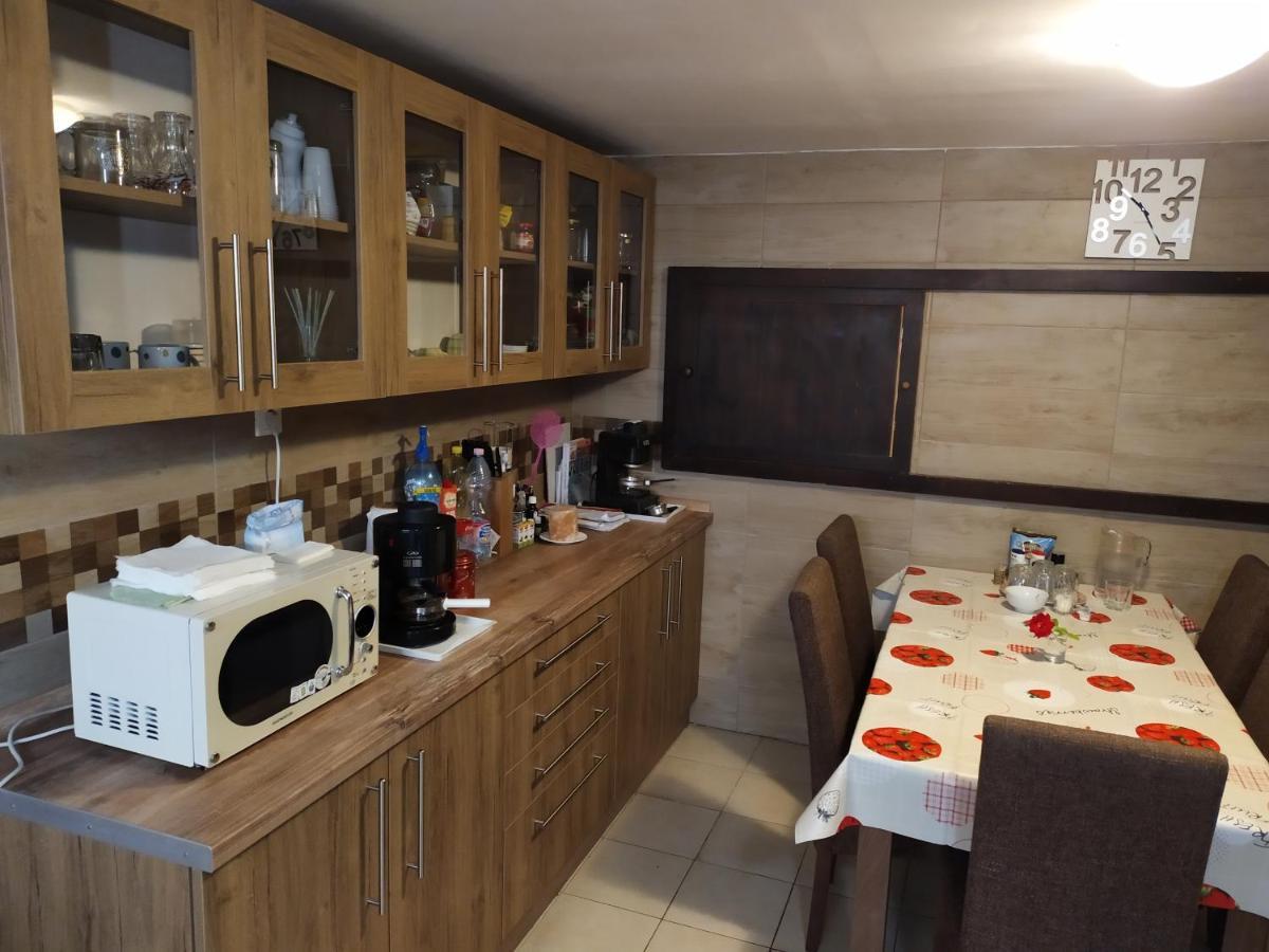 Bed and Breakfast Szilvia Panzio Gyomaendrőd Esterno foto